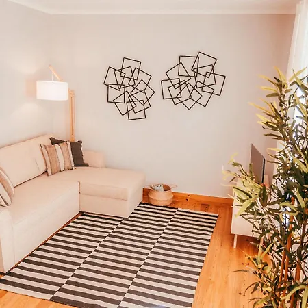 Chic & Classy By Gt House *