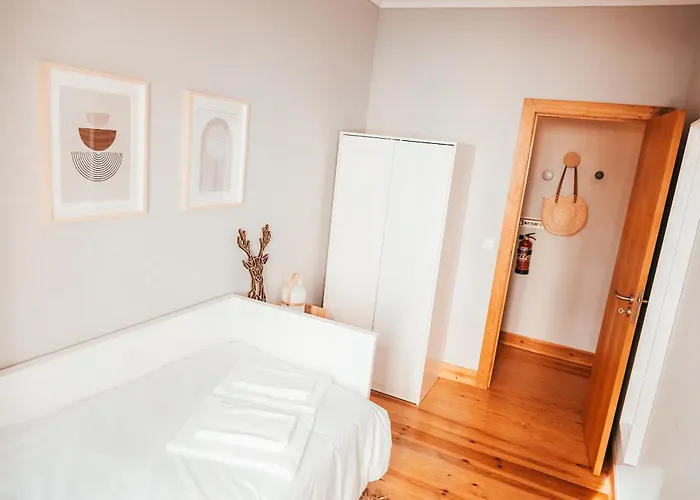 Chic & Classy By Gt House Apartment
