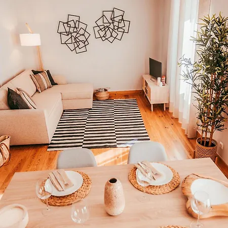 Chic & Classy By Gt House Apartament *